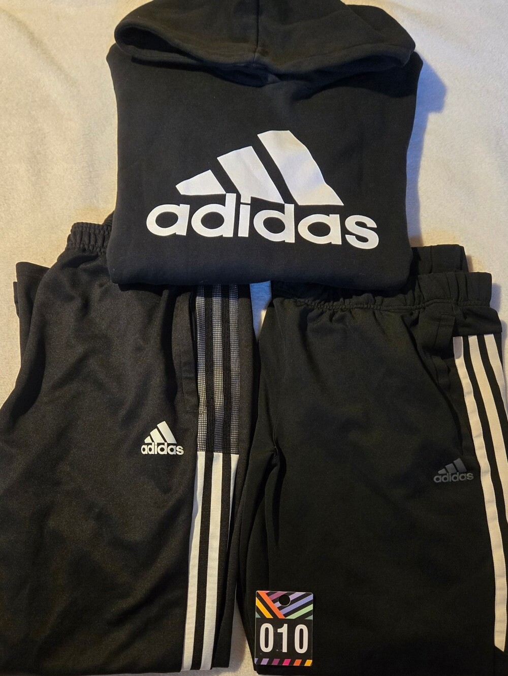 Lot/Bundle of 3 Men's Adidas Clothing (M, L)